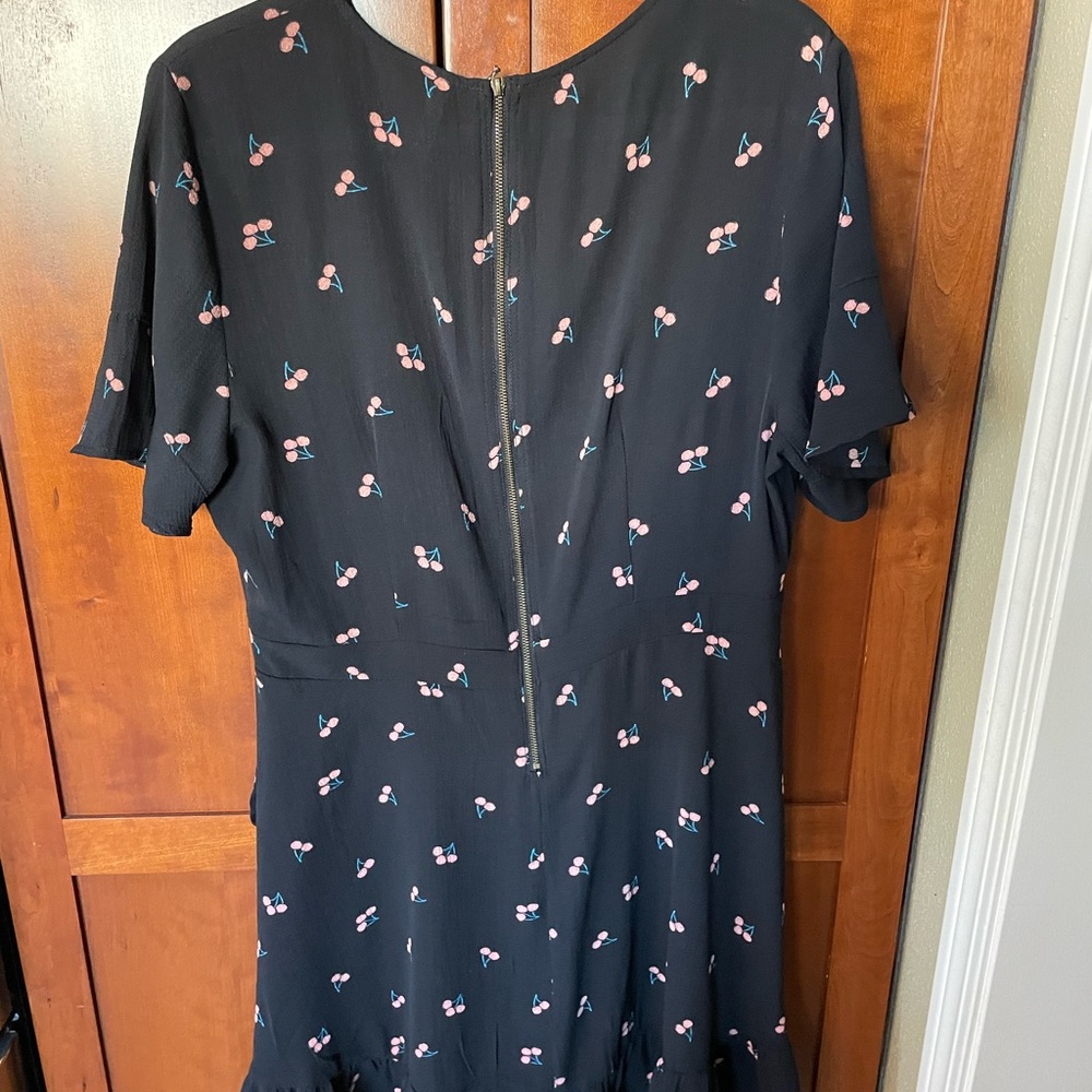 Dress - Picture 2 of 3